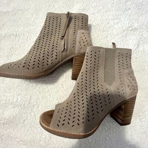 Women's TOMS Majorca Peep Toe Perforated Suede Bootie ~ 7.5